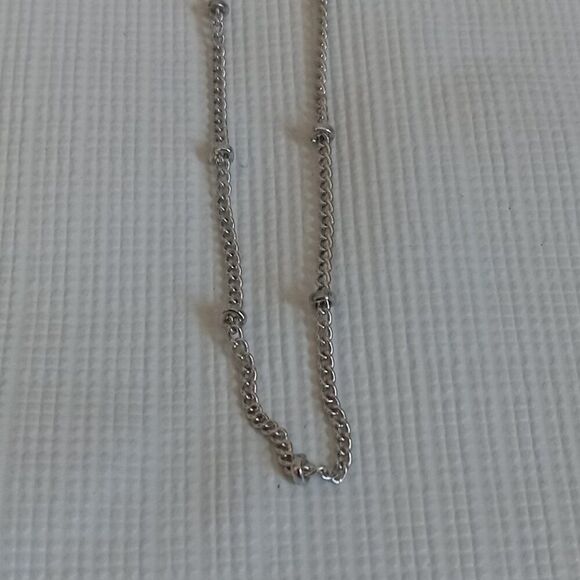 Silver Toned Lightweight Metal Beaded Dainty Curb Link Chain Fashion Necklace - Picture 4 of 7